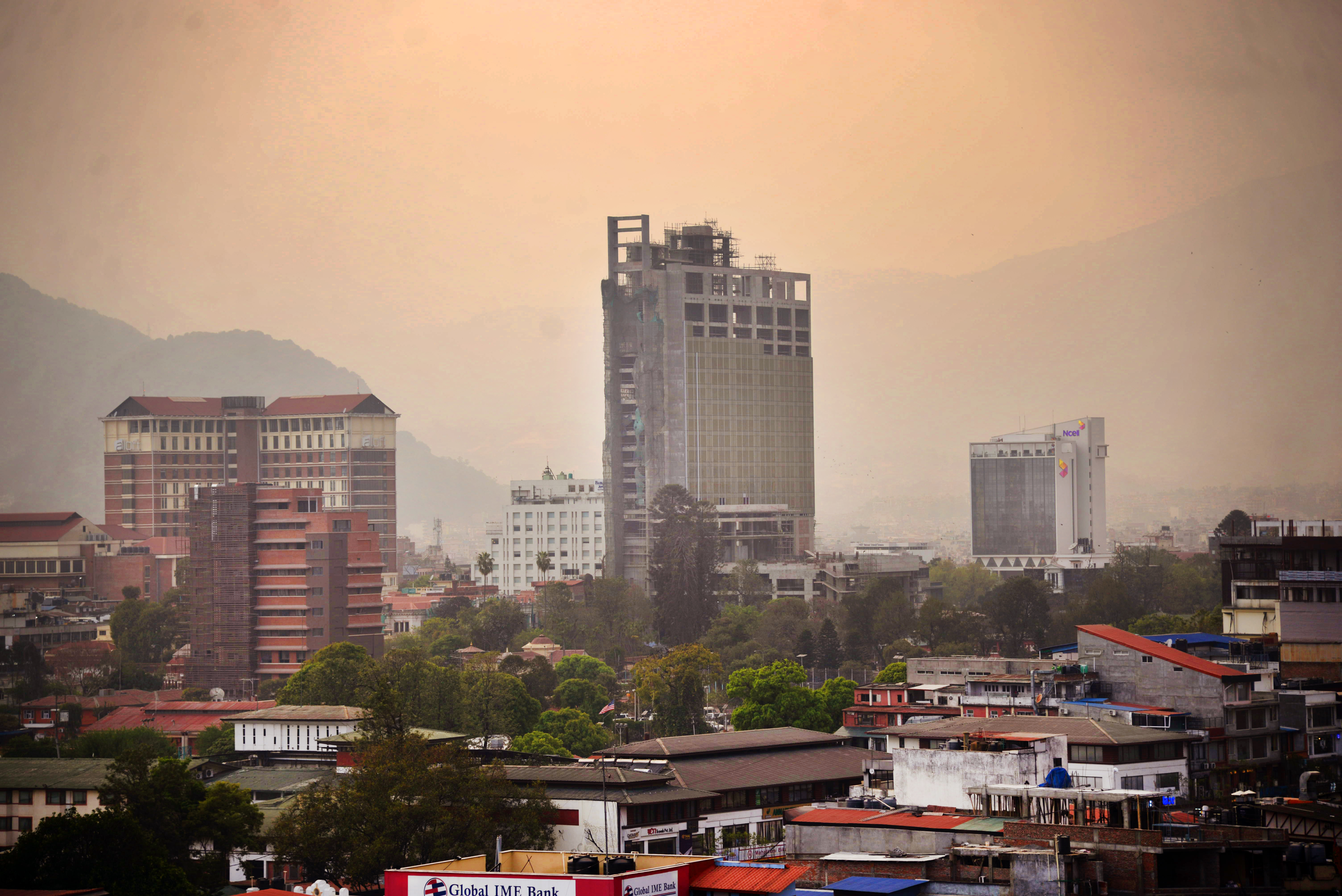 काठमाडौंमा वायु प्रदूषण घातक, मास्क लगाउन सरकारकाे आग्रह